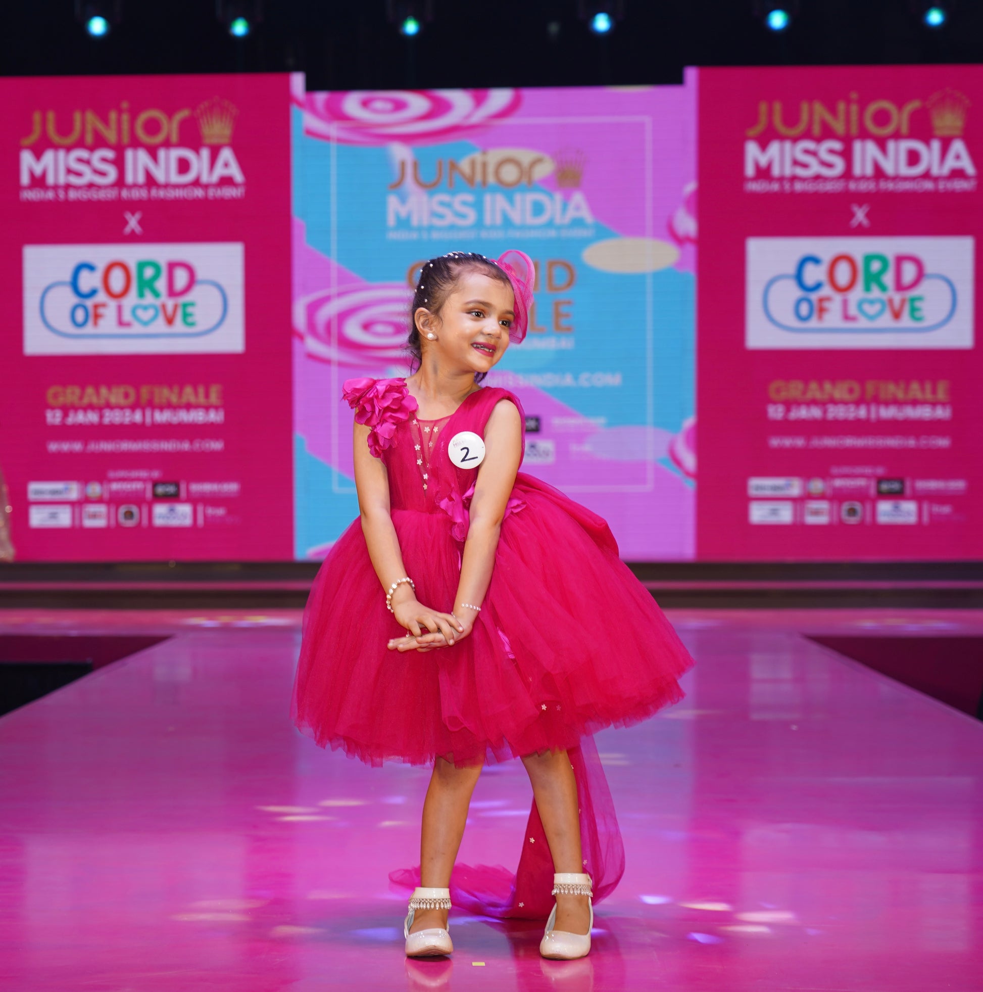 Barbie theme hot pink Dress 13-14Y / Custom Barbie theme hot pink Dress 13-14Y / Custom