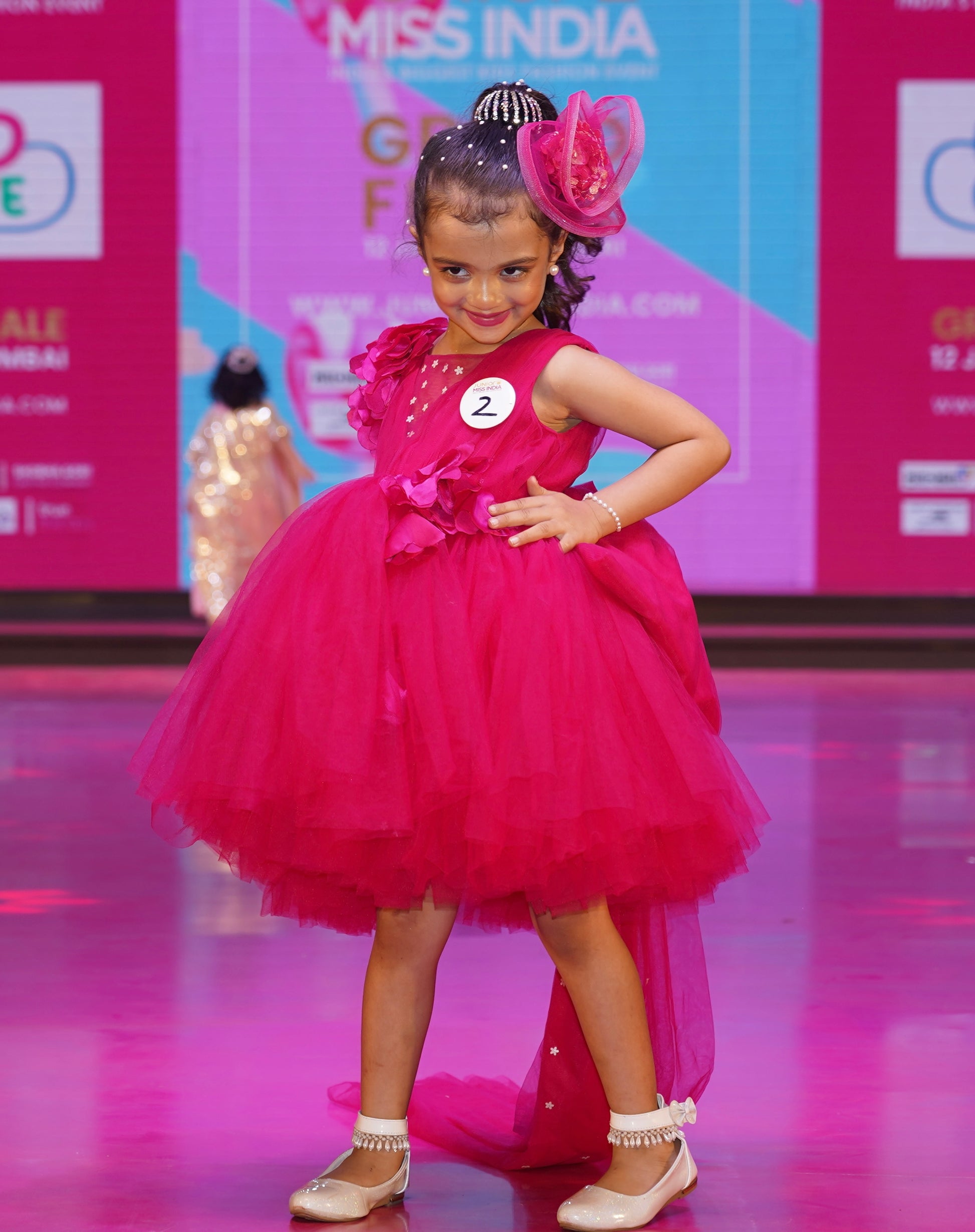 Barbie theme hot pink Dress 13-14Y / Custom Barbie theme hot pink Dress 13-14Y / Custom