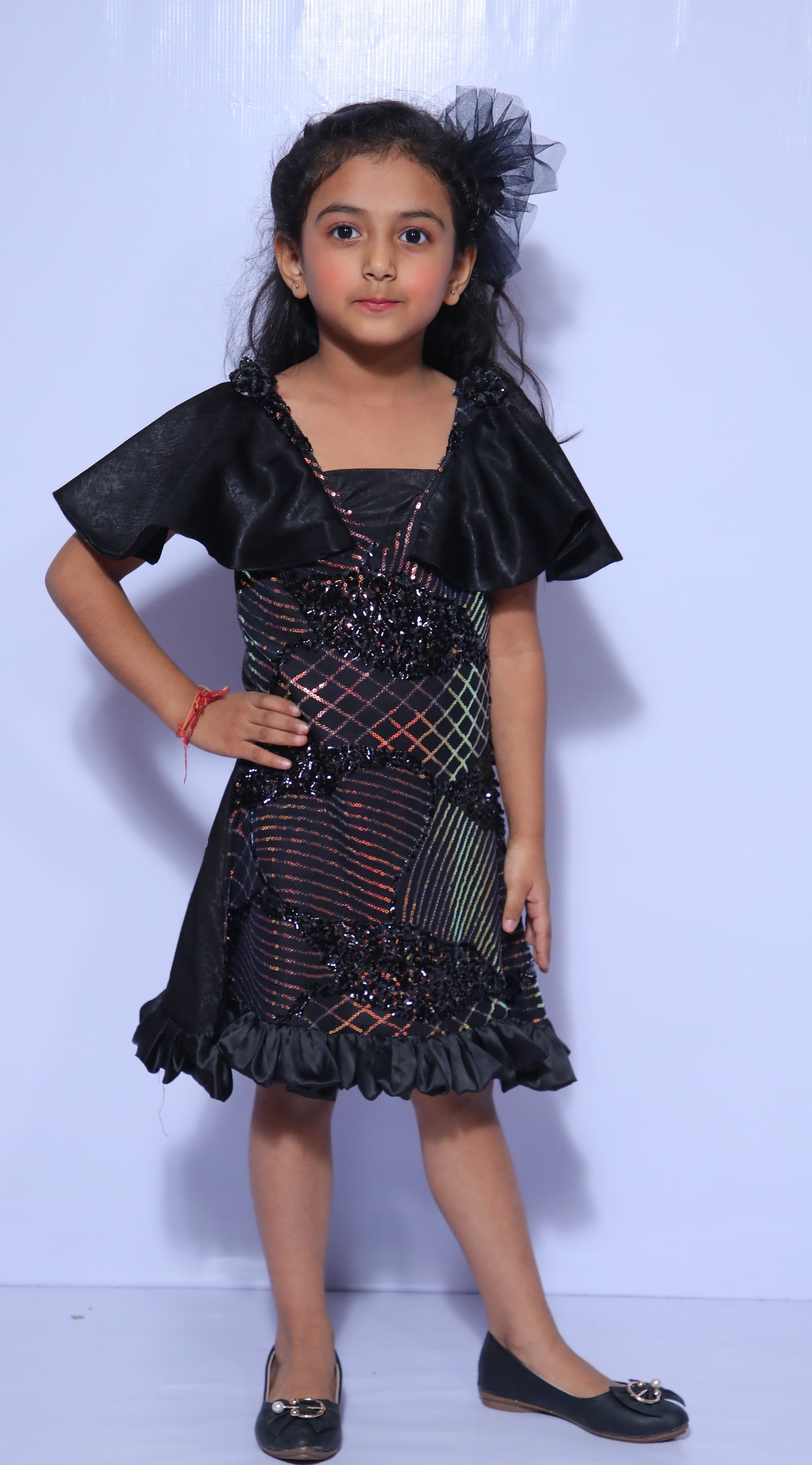 Sample sale -black dress 3-5yrs