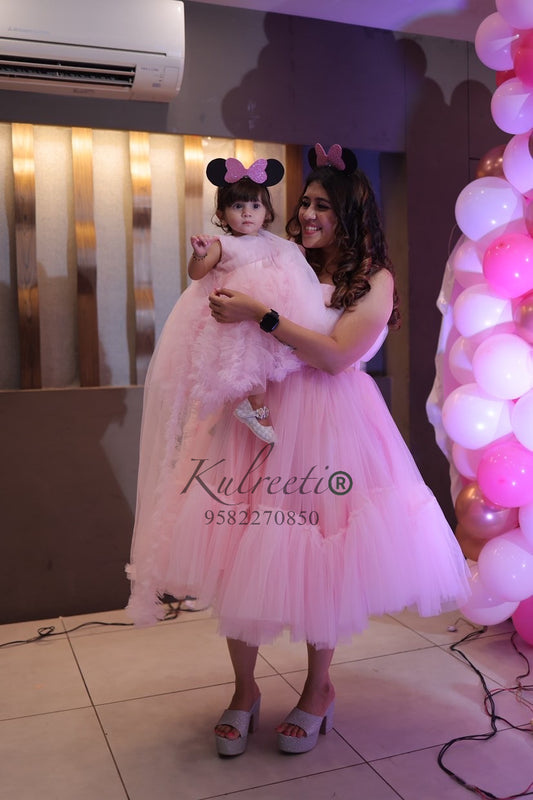 Mother & Daughter Twinning Kulreeti Mother & Daughter Twinning Kulreeti